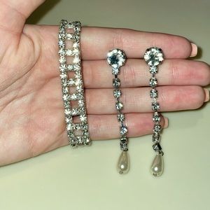 Silvery Jewelry earrings and bracelet